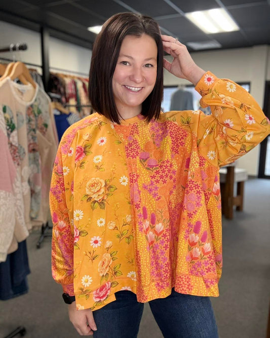 LOOSE FITTING LONG-SLEEVE BLOUSE FLORAL PATTERN